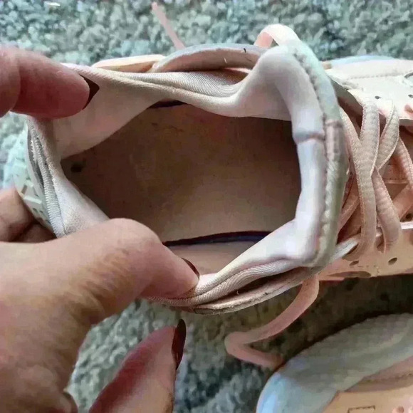 Nike Air Women Huarache Run Sunset TINT/WHITE-GUM 6.5 - Picture 12 of 15